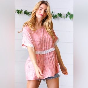 SAGE & CORAL FLORAL RAYON CHALLIS SHORT SLEEVE TOP